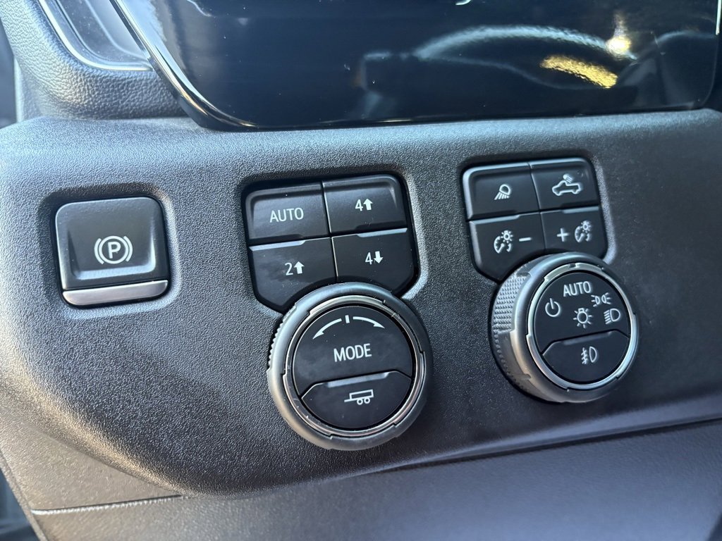 Used 2024 Chevrolet Silverado 1500 High Country image 18