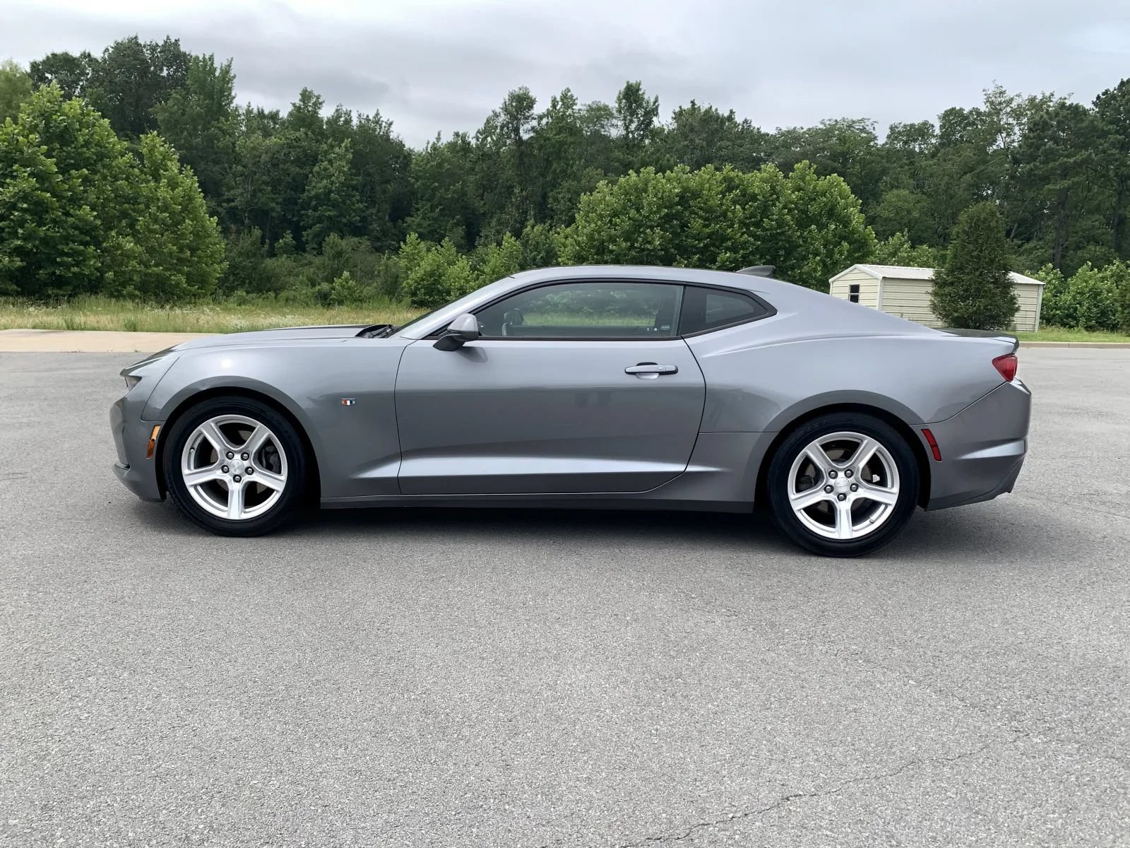 Used 2020 Chevrolet Camaro LT RWD image 4