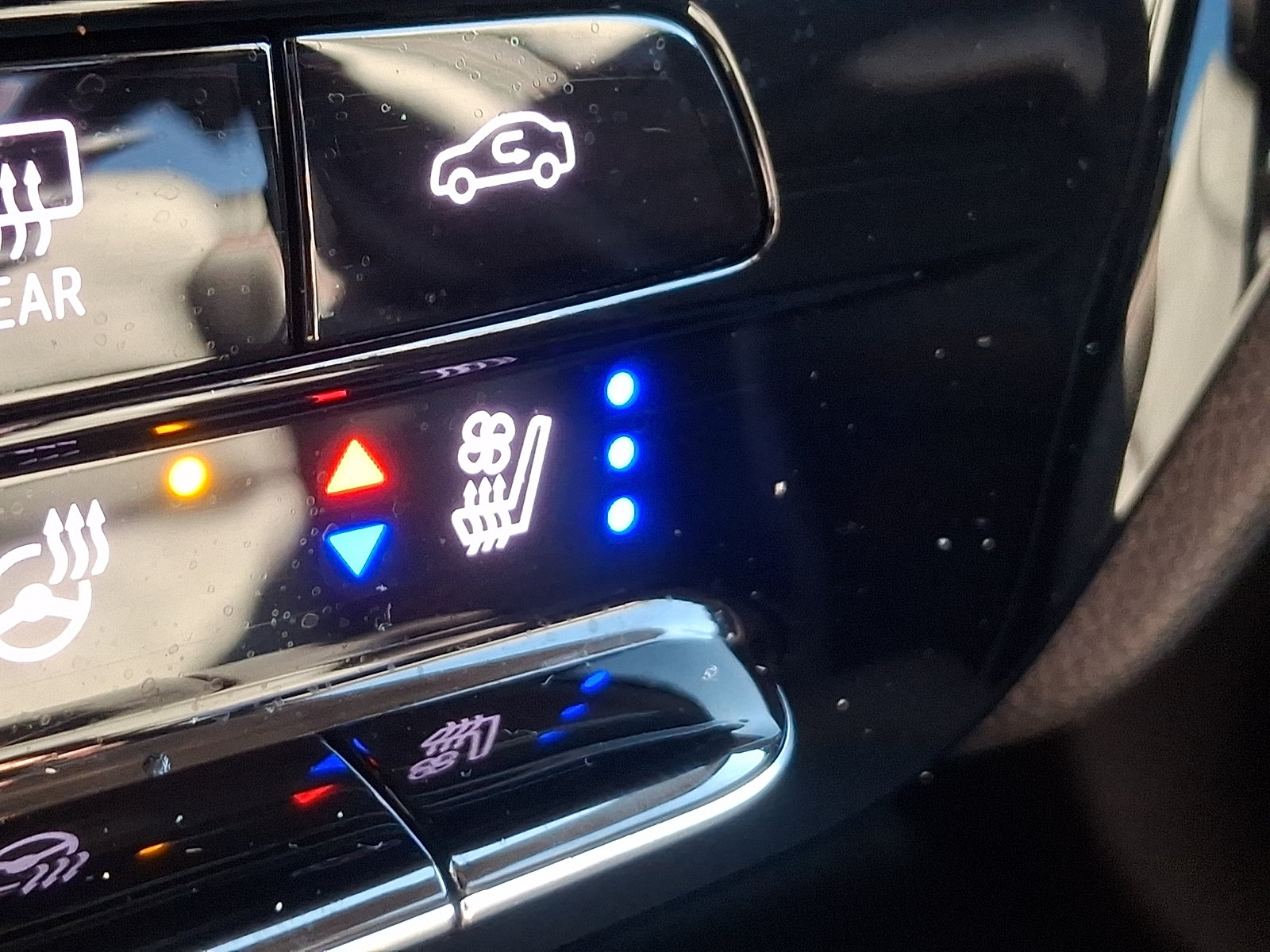 Used 2023 Chevrolet Bolt EUV LT w/ Convenience Package FWD image 23