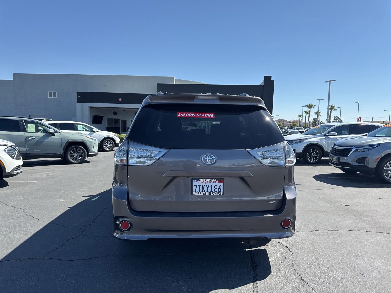 Used 2016 Toyota Sienna SE FWD image 6