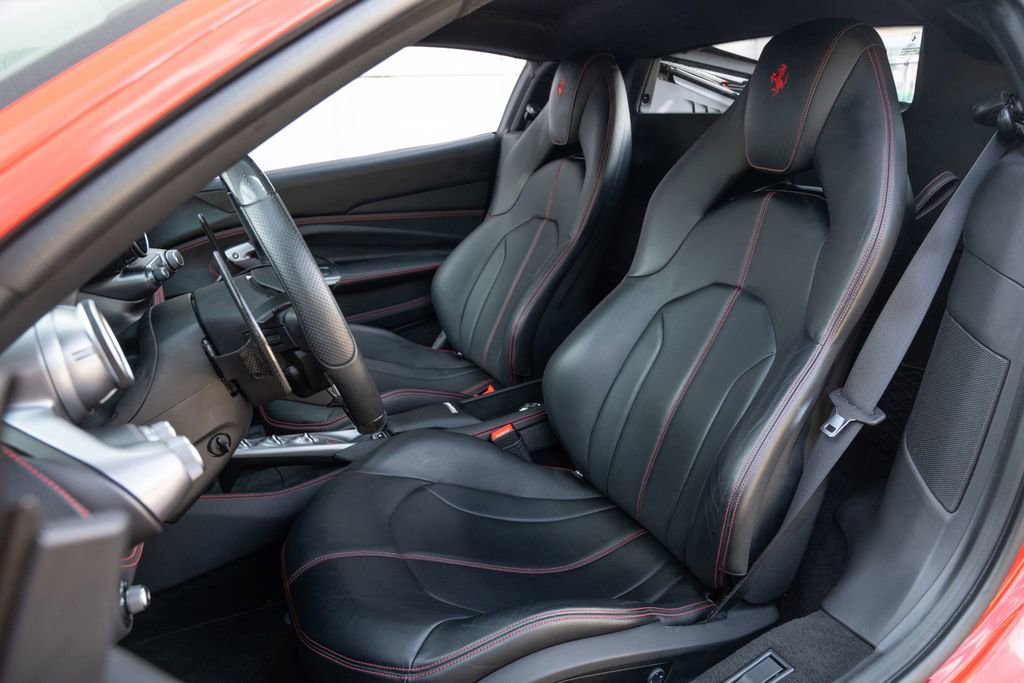 Used 2022 Ferrari F8 Tributo image 32