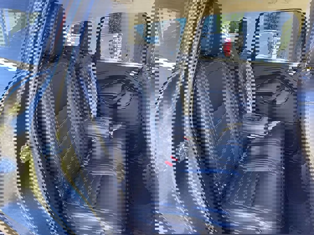 Used 2019 Ford Escape SEL image 26