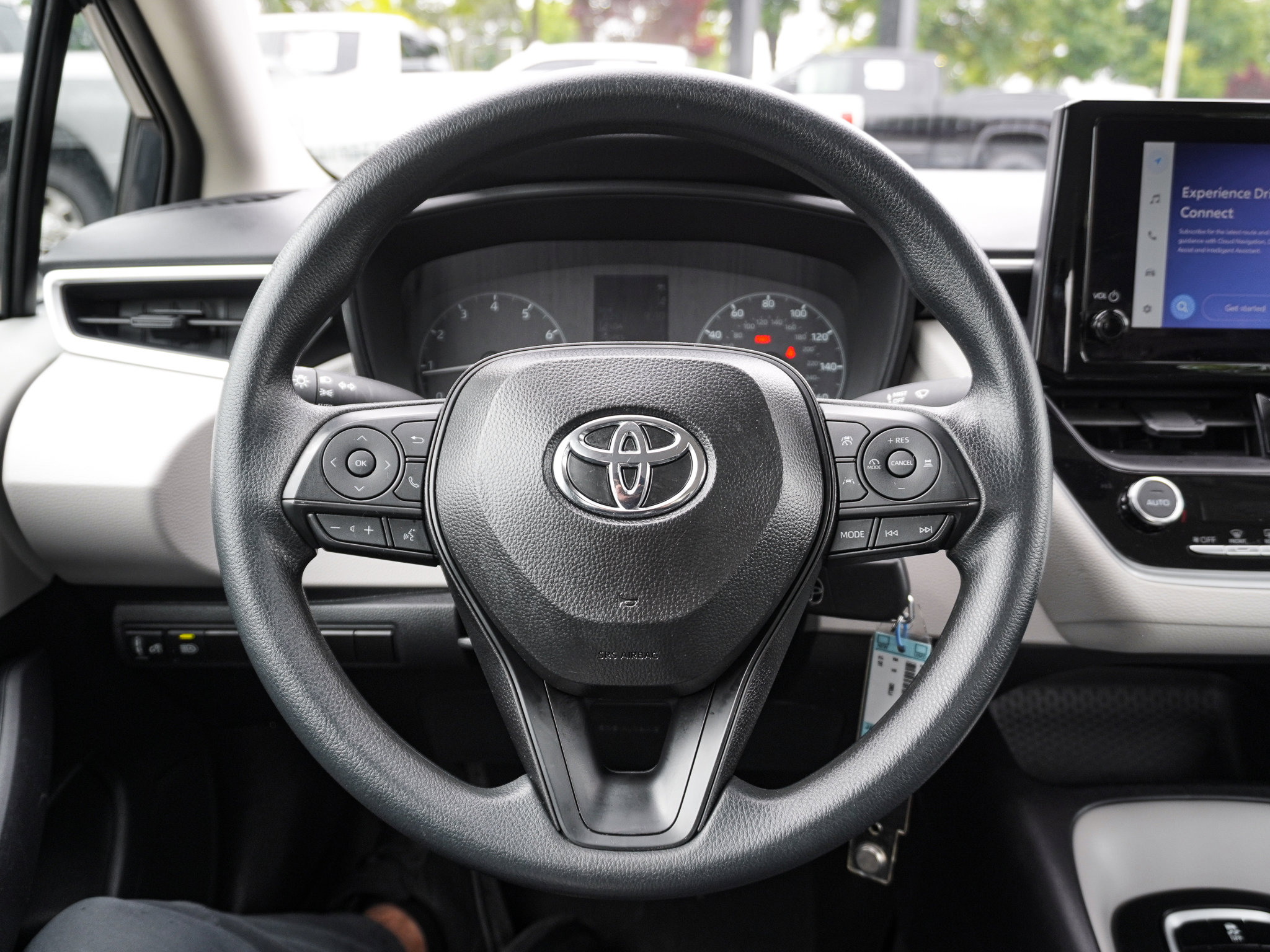 Used 2025 Toyota Corolla LE FWD image 18