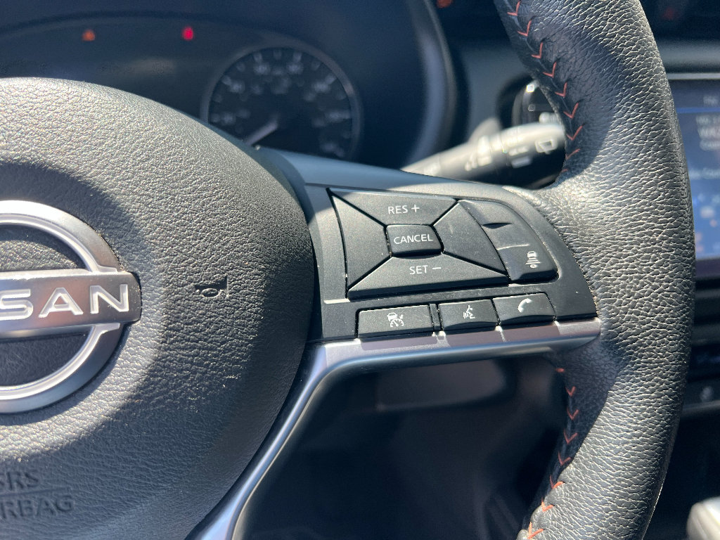 Used 2024 Nissan Kicks SR image 25
