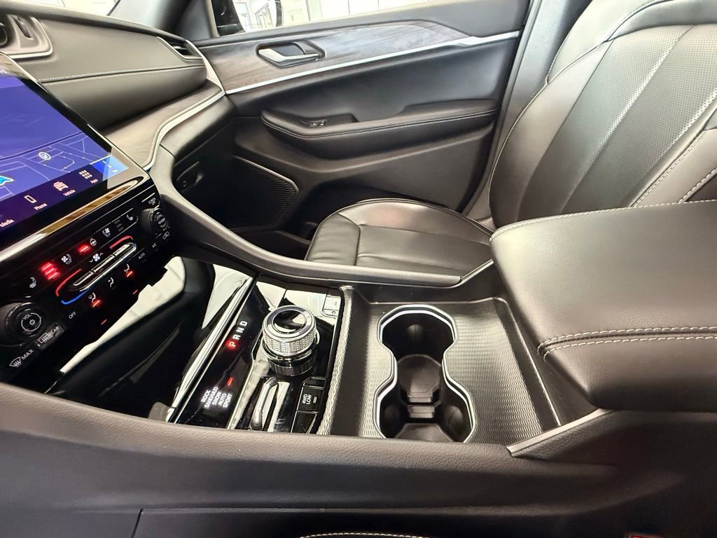 Used 2024 Jeep Grand Cherokee Limited 4xe w/ Luxury Tech Group II image 29