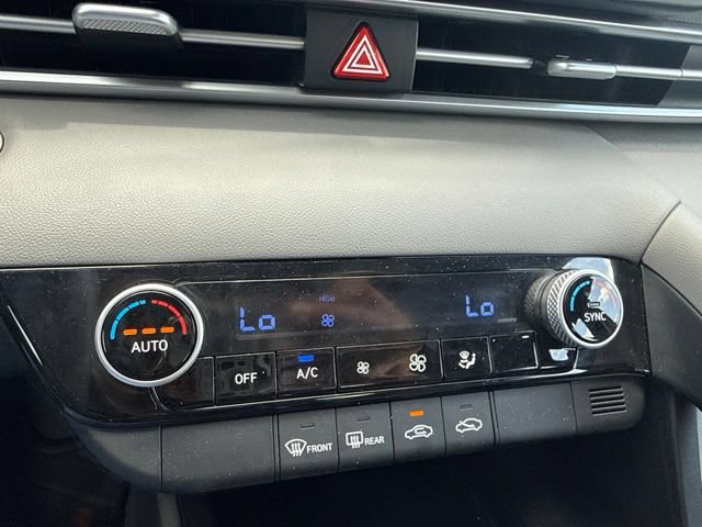 Used 2025 Hyundai Elantra Sport FWD image 18