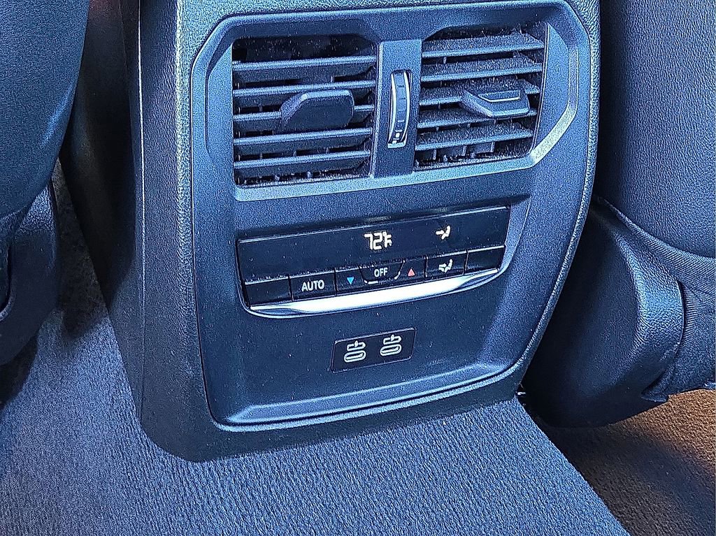 Used 2024 BMW 330i Sedan w/ Convenience Package image 16