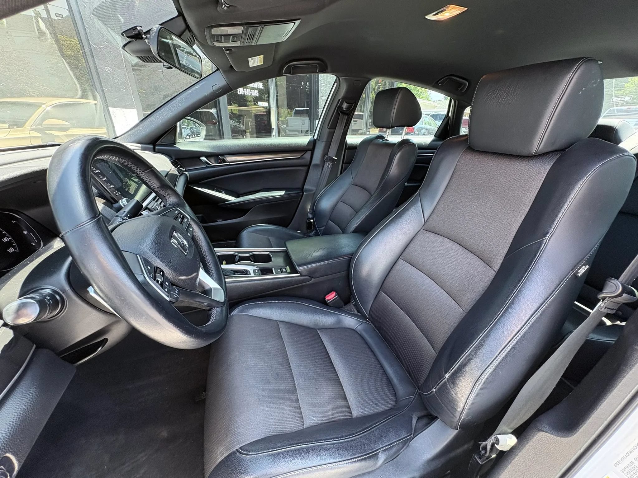 Used 2018 Honda Accord Sport image 12