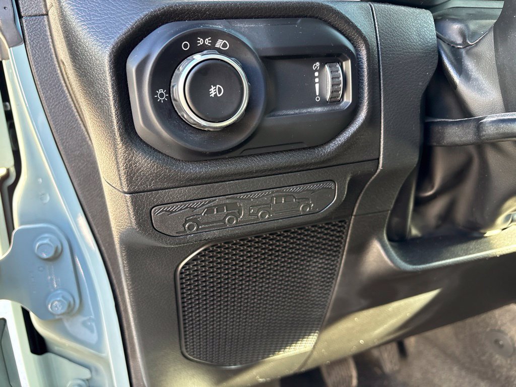 Used 2024 Jeep Wrangler Unlimited Sport AWD/4WD image 12