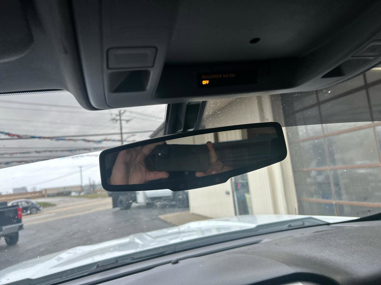 Used 2018 Chevrolet Silverado 1500 LT image 17