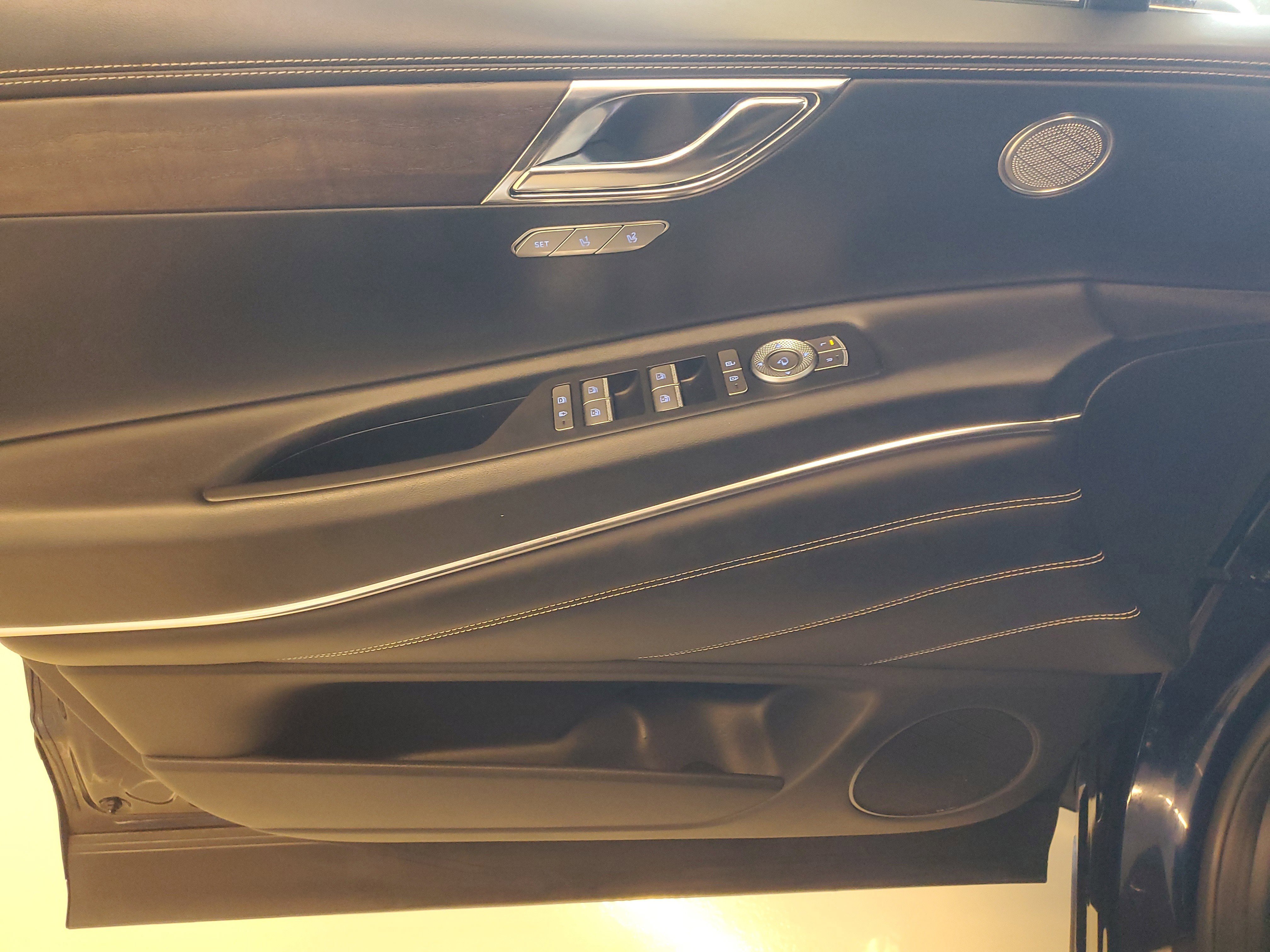 Used 2024 Genesis GV80 2.5T AWD/4WD image 22