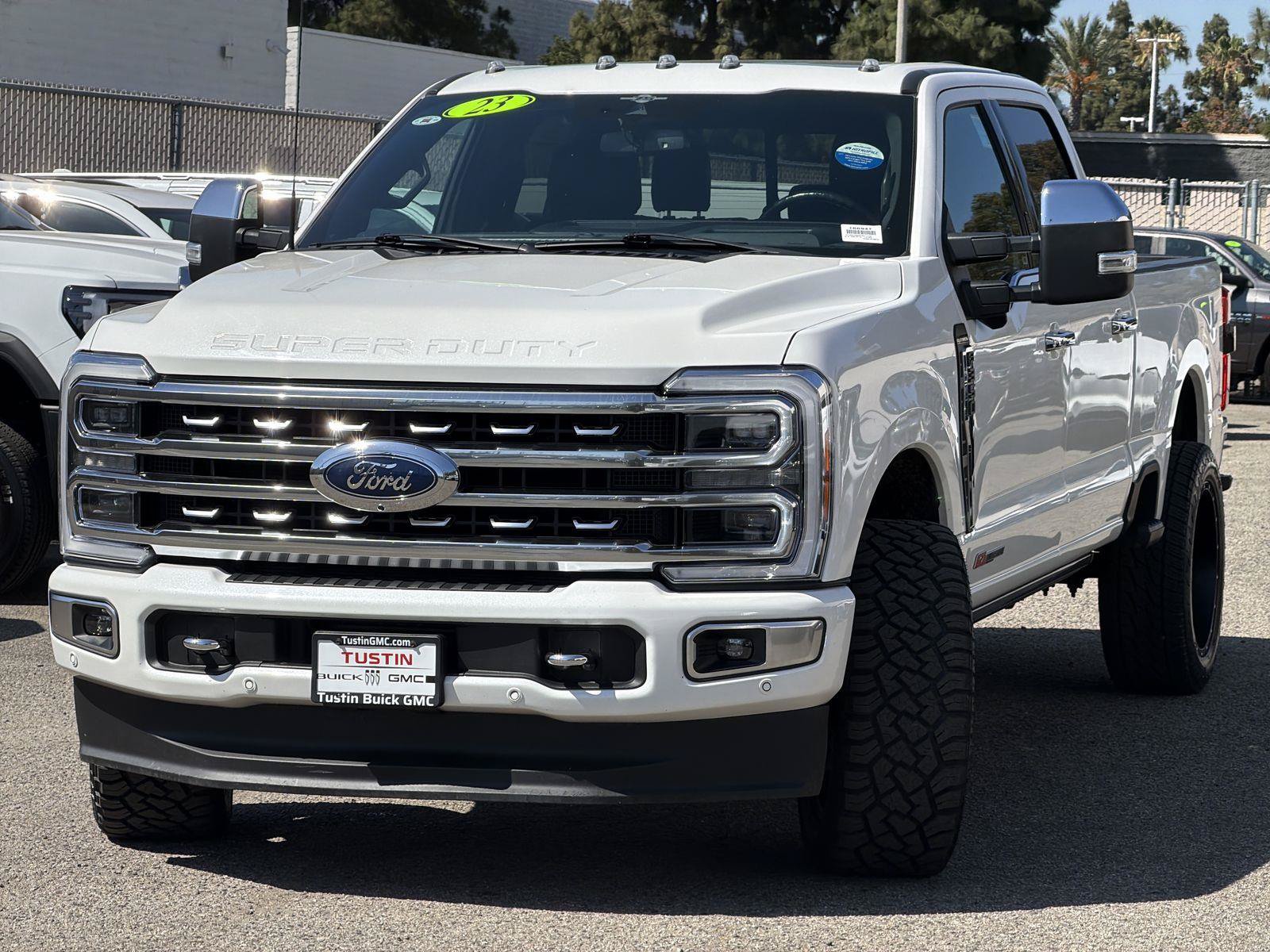 Used 2023 Ford F350 Platinum AWD/4WD image 3