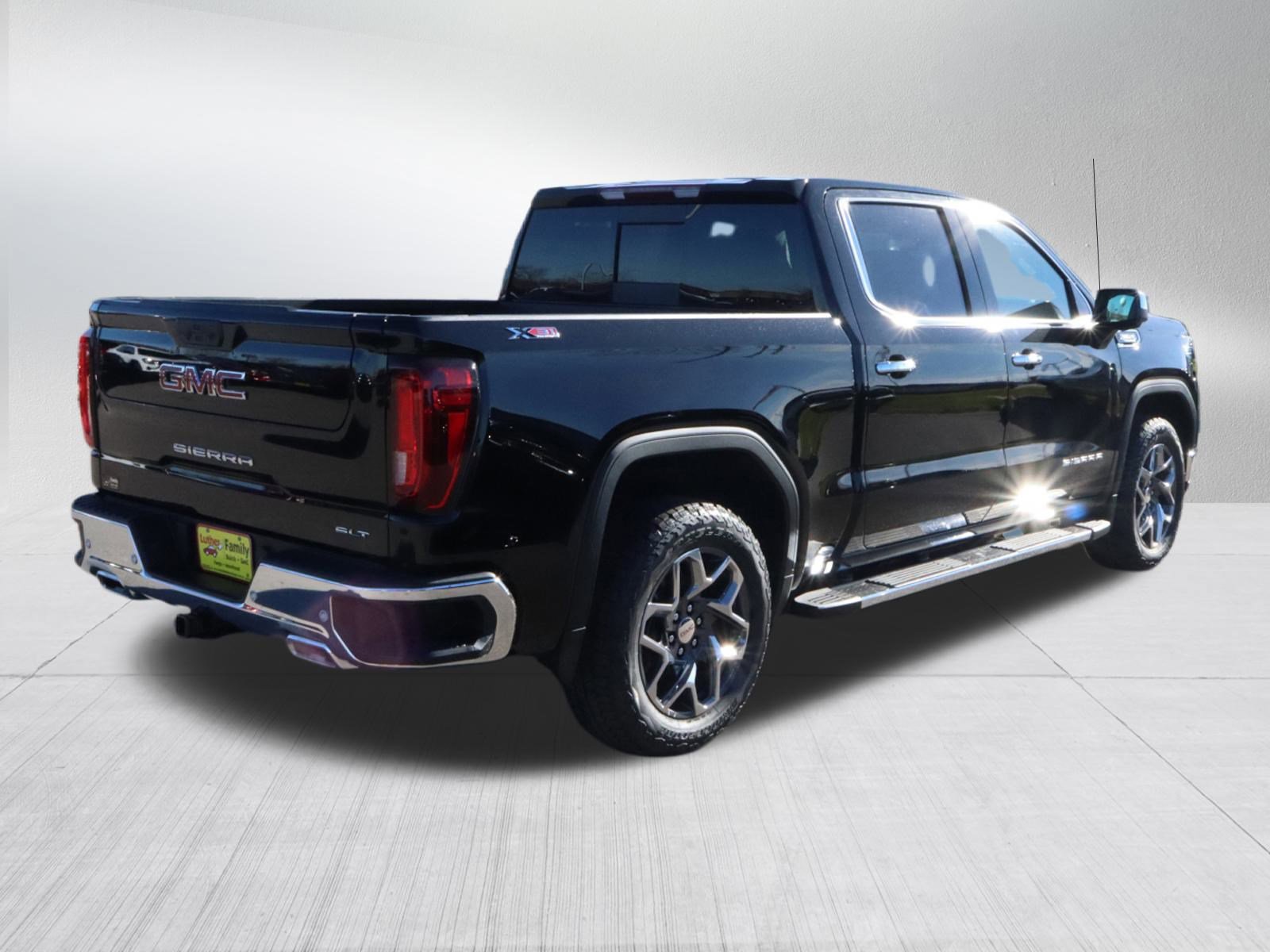 New 2026 GMC Sierra 1500 SLT w/ SLT Premium Plus Package image 7
