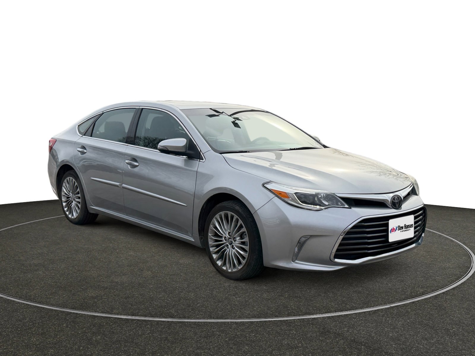 Used 2018 Toyota Avalon Limited w/ Carpet Mat Package image 8