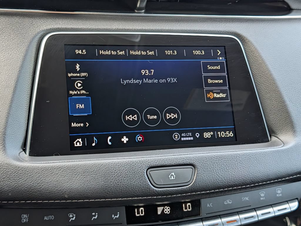 Used 2022 Cadillac XT4 Premium Luxury w/ Enhanced Visibility Package FWD image 23