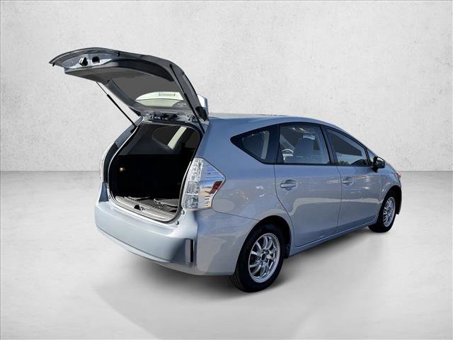 Used 2014 Toyota Prius V Two image 4