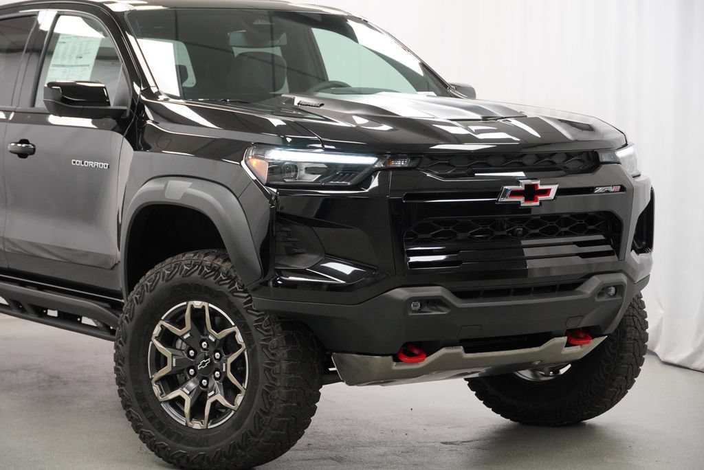 New 2026 Chevrolet Colorado ZR2 w/ Technology Package AWD/4WD image 7