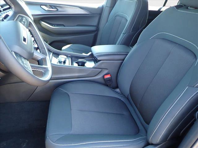 New 2025 Jeep Grand Cherokee Laredo X w/ Luxury Tech Group I image 12