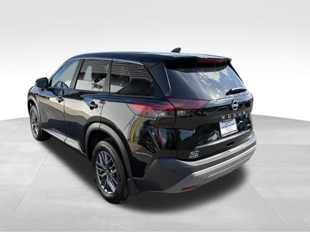 Used 2023 Nissan Rogue S AWD/4WD image 11