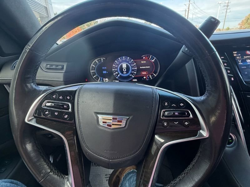 Used 2019 Cadillac Escalade Platinum image 9