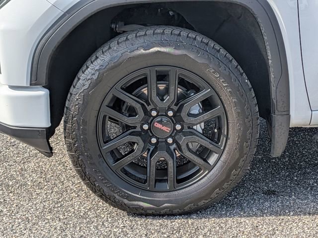 Used 2024 GMC Sierra 1500 Elevation w/ LPO, Elevation Black Package AWD/4WD image 12