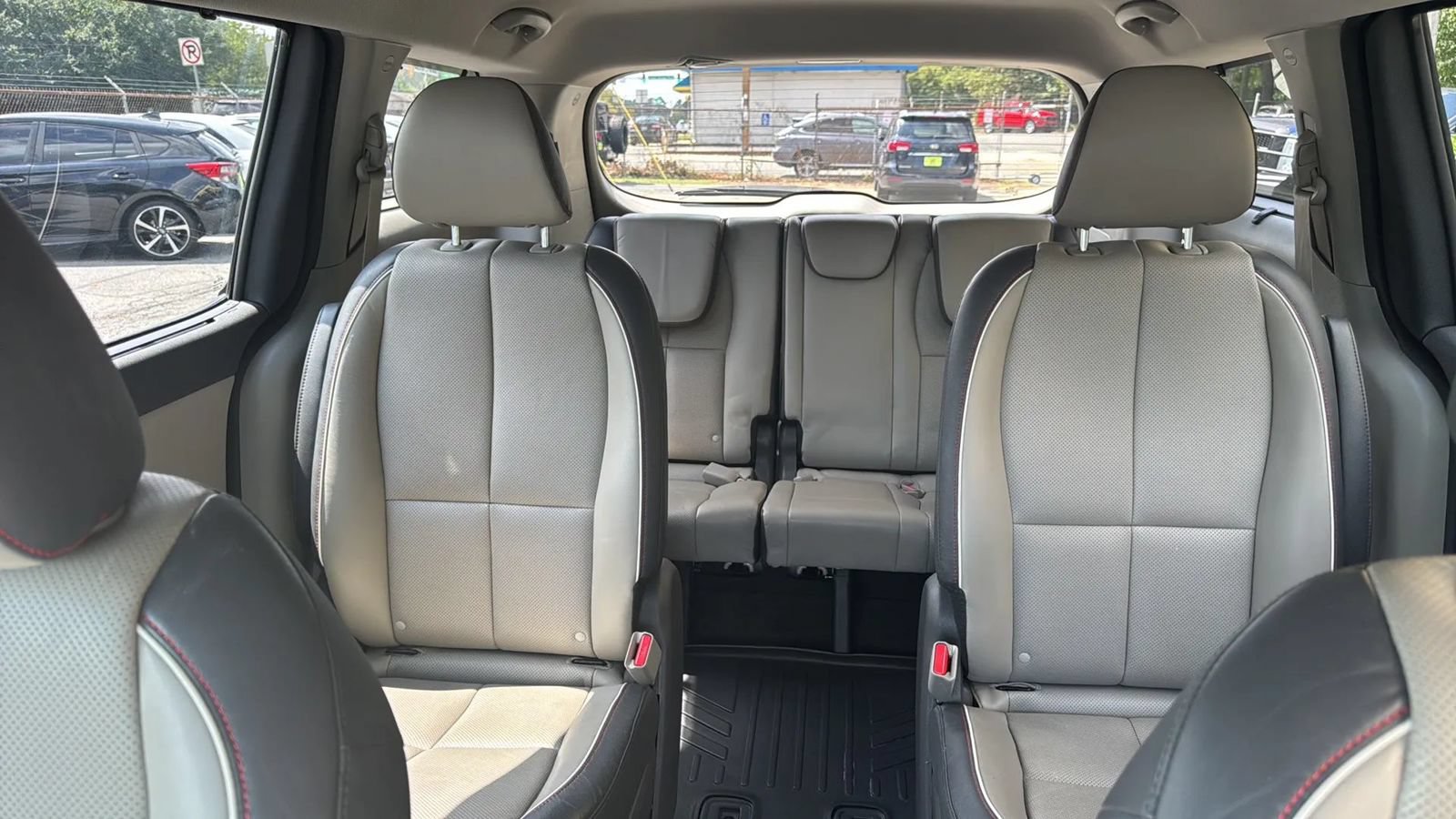 Used 2016 Kia Sedona EX FWD image 13