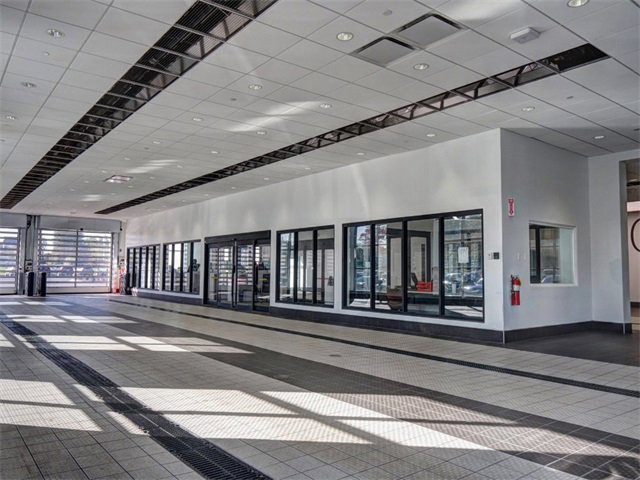 Used 2018 Nissan Pathfinder Platinum image 30