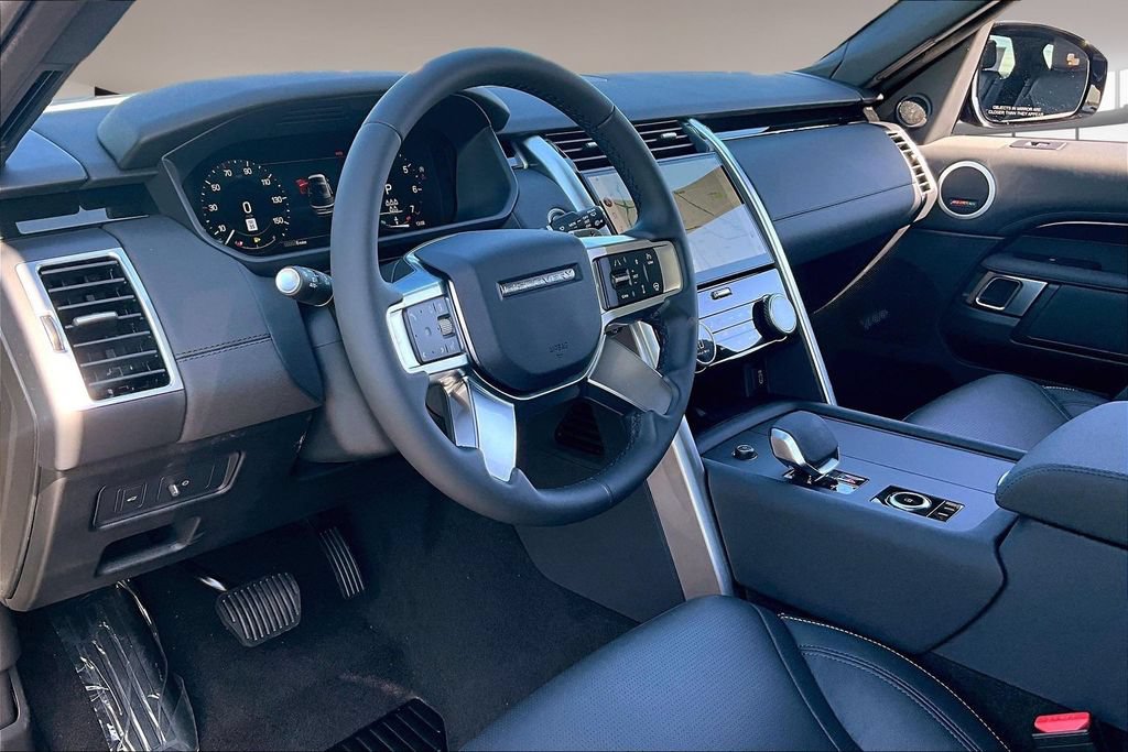 New 2026 Land Rover Discovery S AWD/4WD image 7