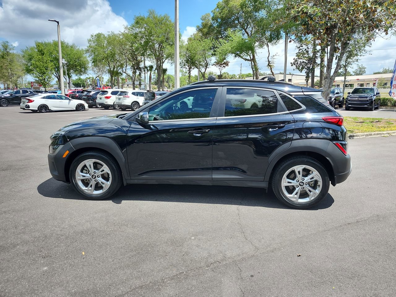 Certified 2023 Hyundai Kona SEL AWD/4WD image 2