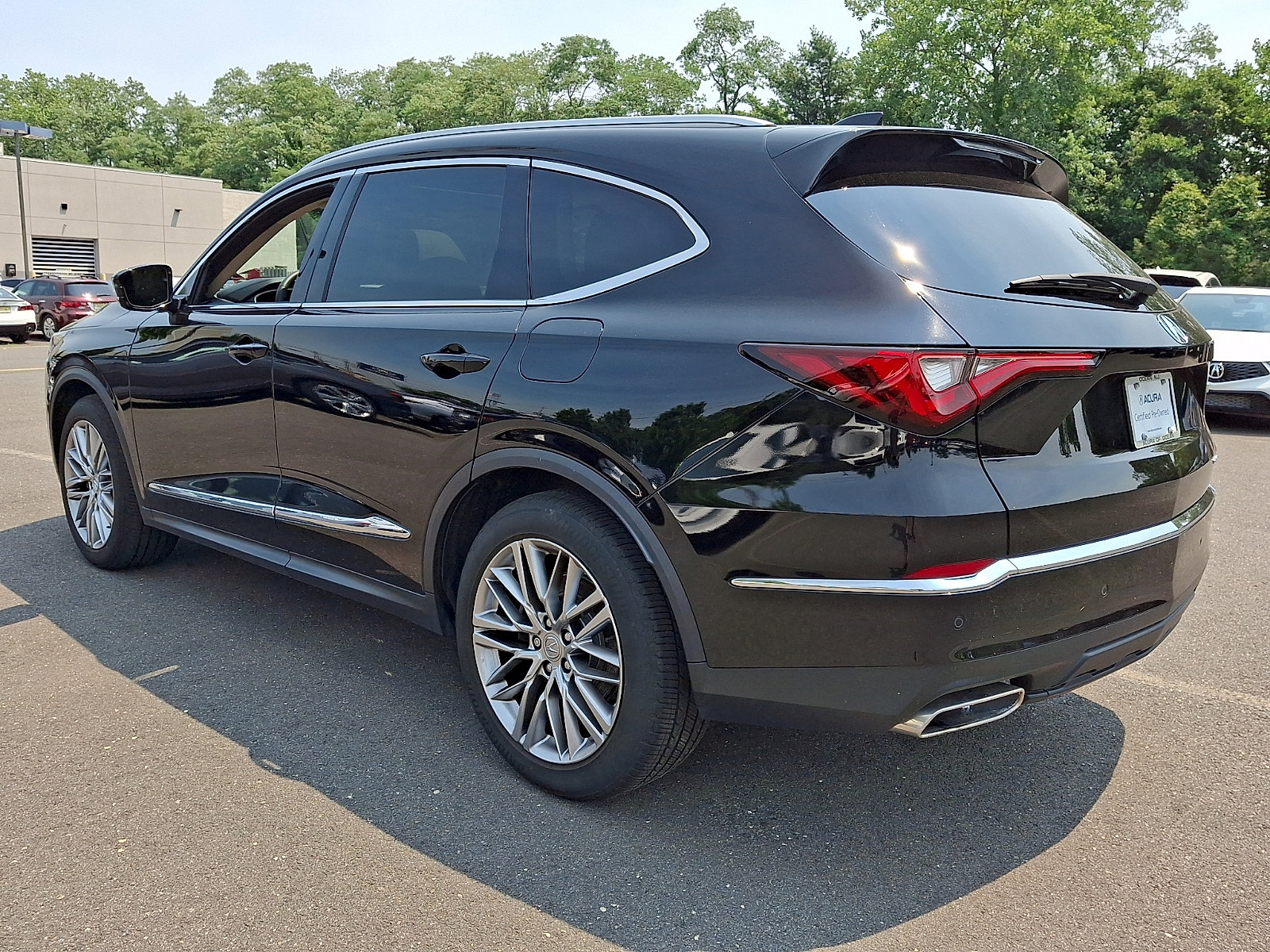 Certified 2023 Acura MDX w/ Advance Package AWD/4WD image 4