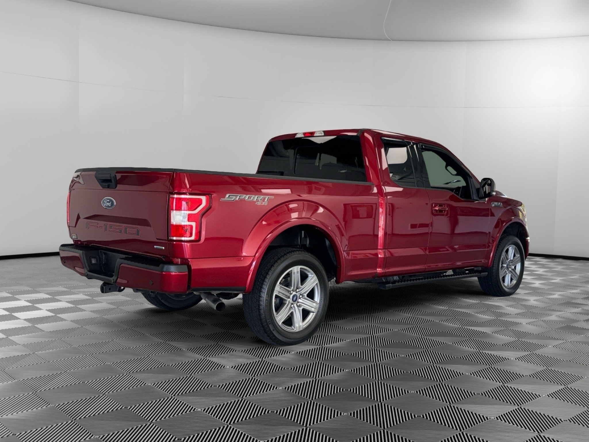 Used 2019 Ford F150 XLT w/ Equipment Group 302A Luxury AWD/4WD image 8