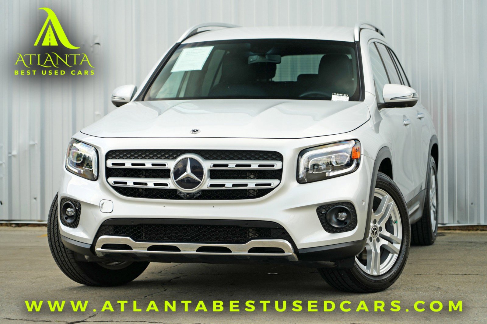 Used 2021 Mercedes-Benz GLB 250 4MATIC w/ Premium Package image 1