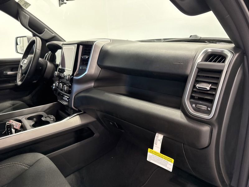 New 2026 RAM 1500 Express AWD/4WD image 16