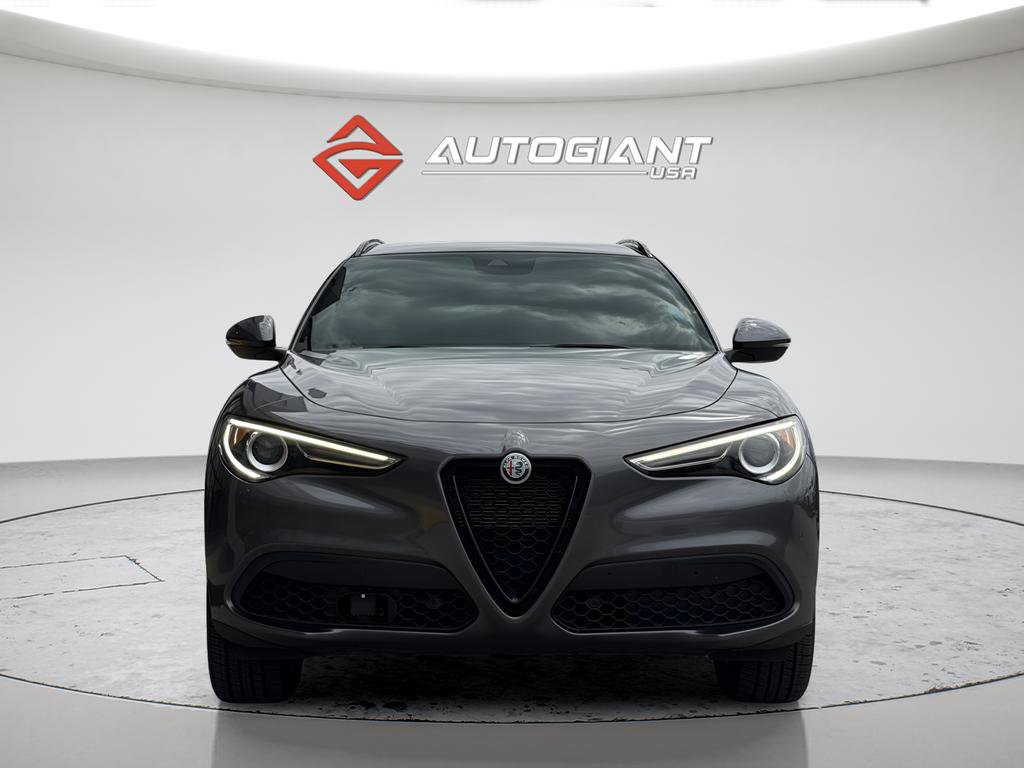 Used 2022 Alfa Romeo Stelvio Sprint RWD image 3