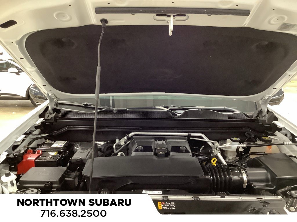 Used 2024 Chevrolet Colorado ZR2 w/ Technology Package AWD/4WD image 18
