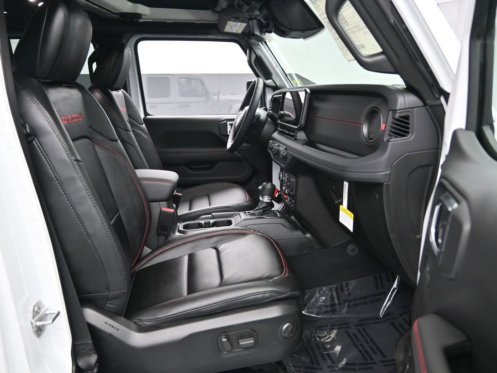 New 2026 Jeep Wrangler Sahara image 32