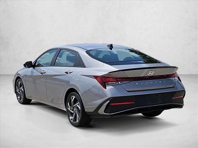 Used 2025 Hyundai Elantra Sport FWD image 8