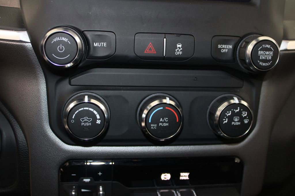 Used 2024 RAM 3500 Big Horn image 32