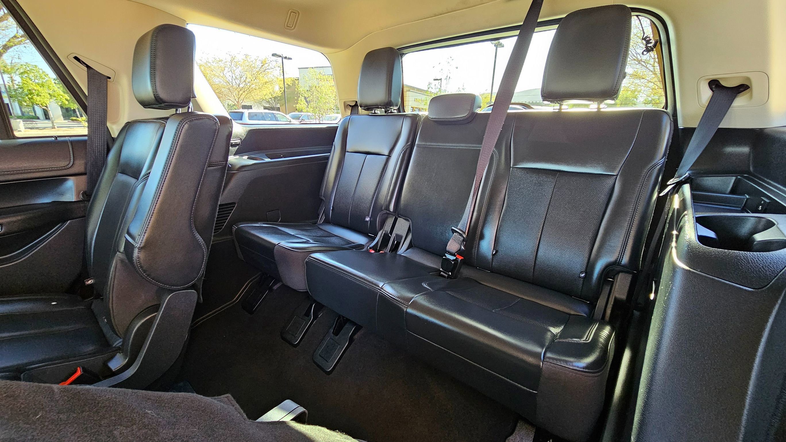 Used 2024 Ford Expedition XLT image 18