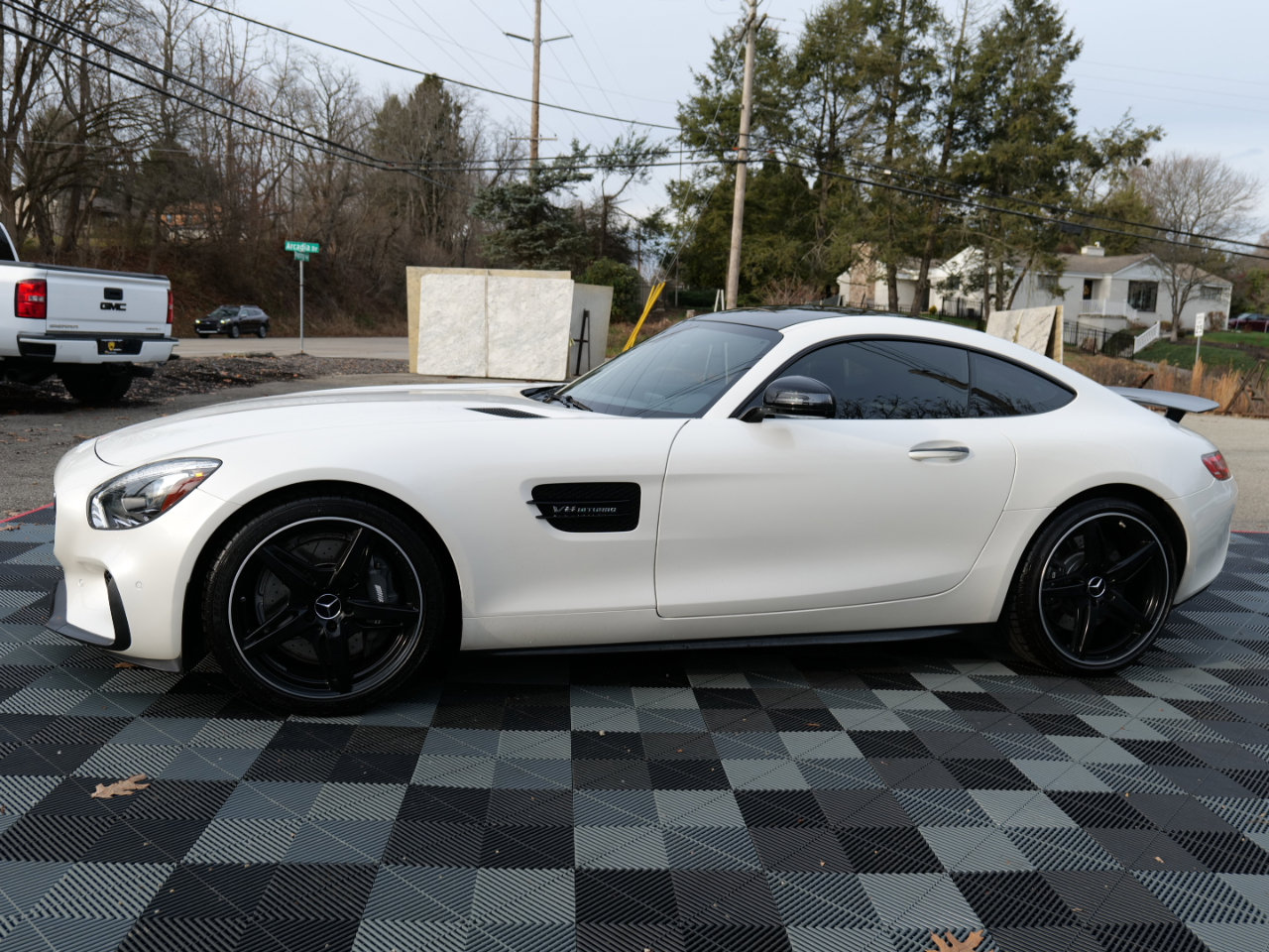 Used 2017 Mercedes-Benz AMG GT Coupe image 9