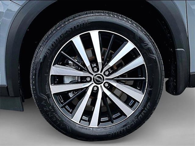Used 2024 Nissan Pathfinder Platinum AWD/4WD image 10