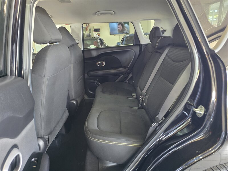 Used 2016 Kia Soul + FWD image 11