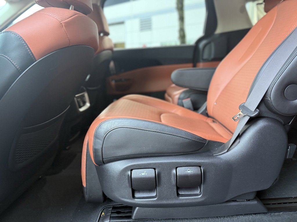 Used 2022 Kia Carnival SX Prestige image 24