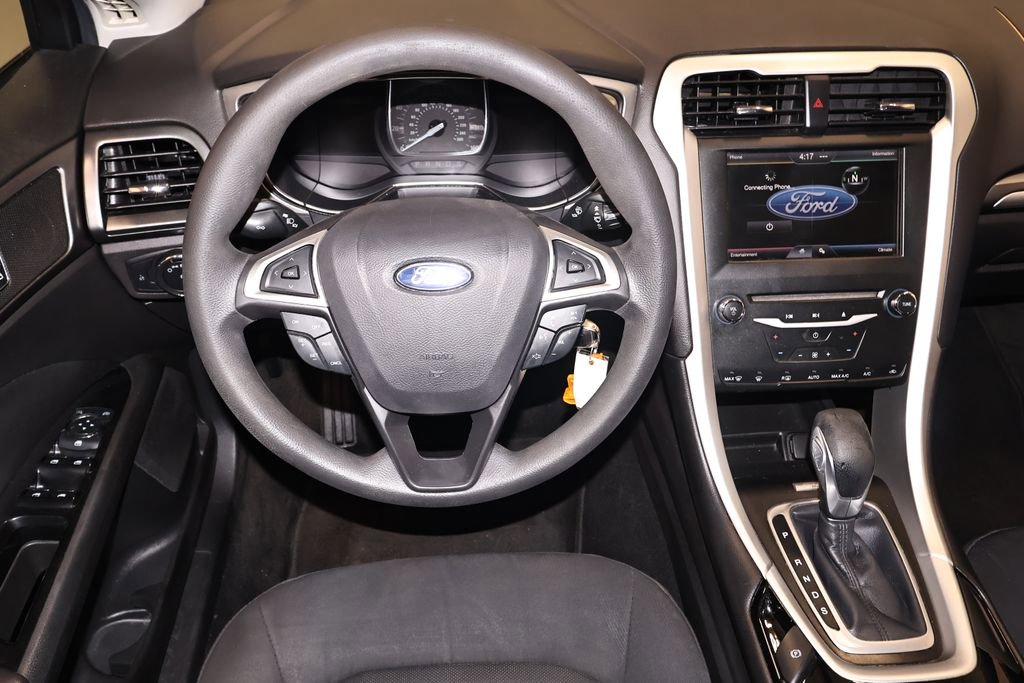 Used 2013 Ford Fusion SE FWD image 20
