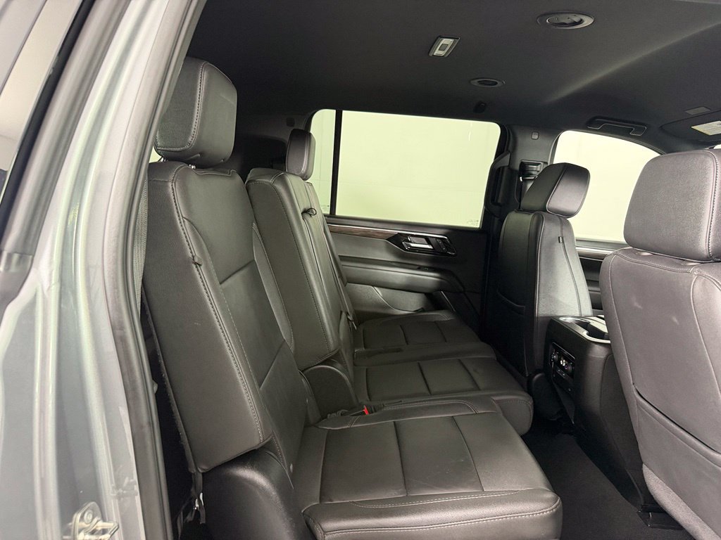 Used 2025 Chevrolet Suburban Z71 AWD/4WD image 21