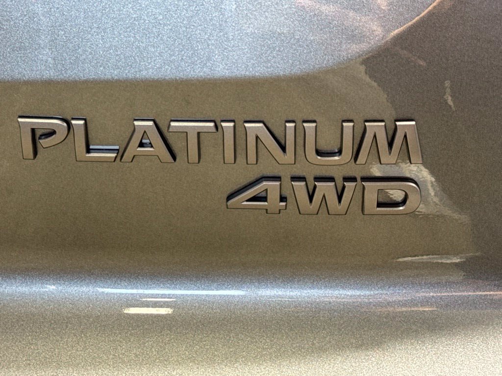 New 2026 Nissan Pathfinder Platinum w/ Accent Package AWD/4WD image 32