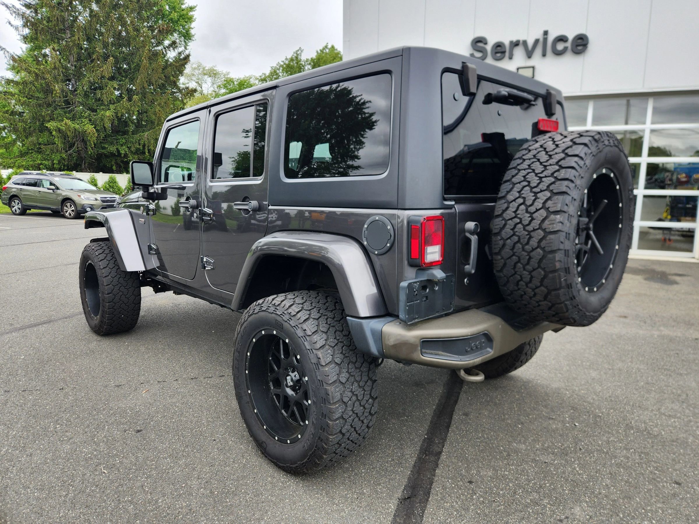 Used 2016 Jeep Wrangler Unlimited Sahara image 10
