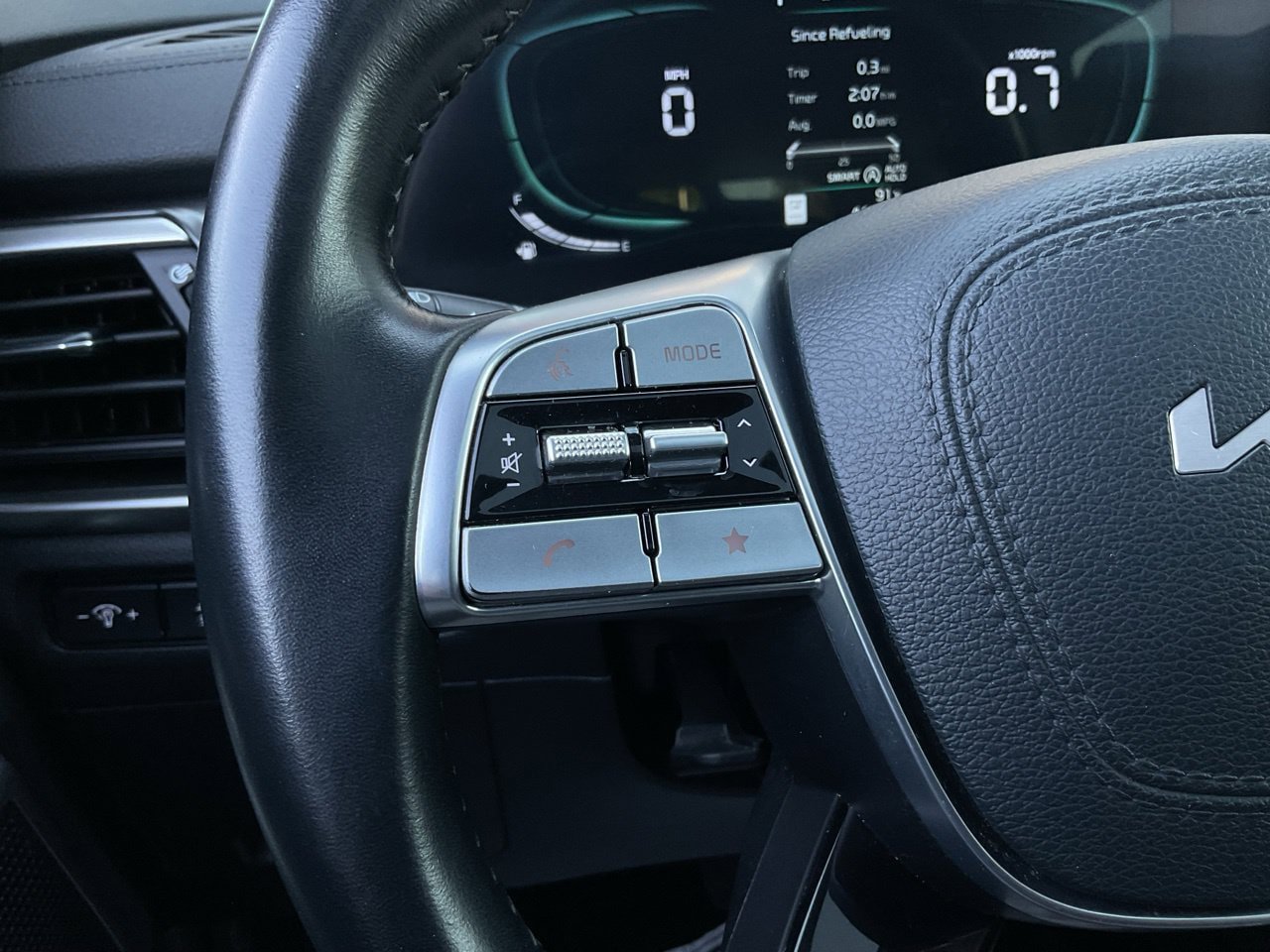 Used 2025 Kia Telluride S FWD image 38
