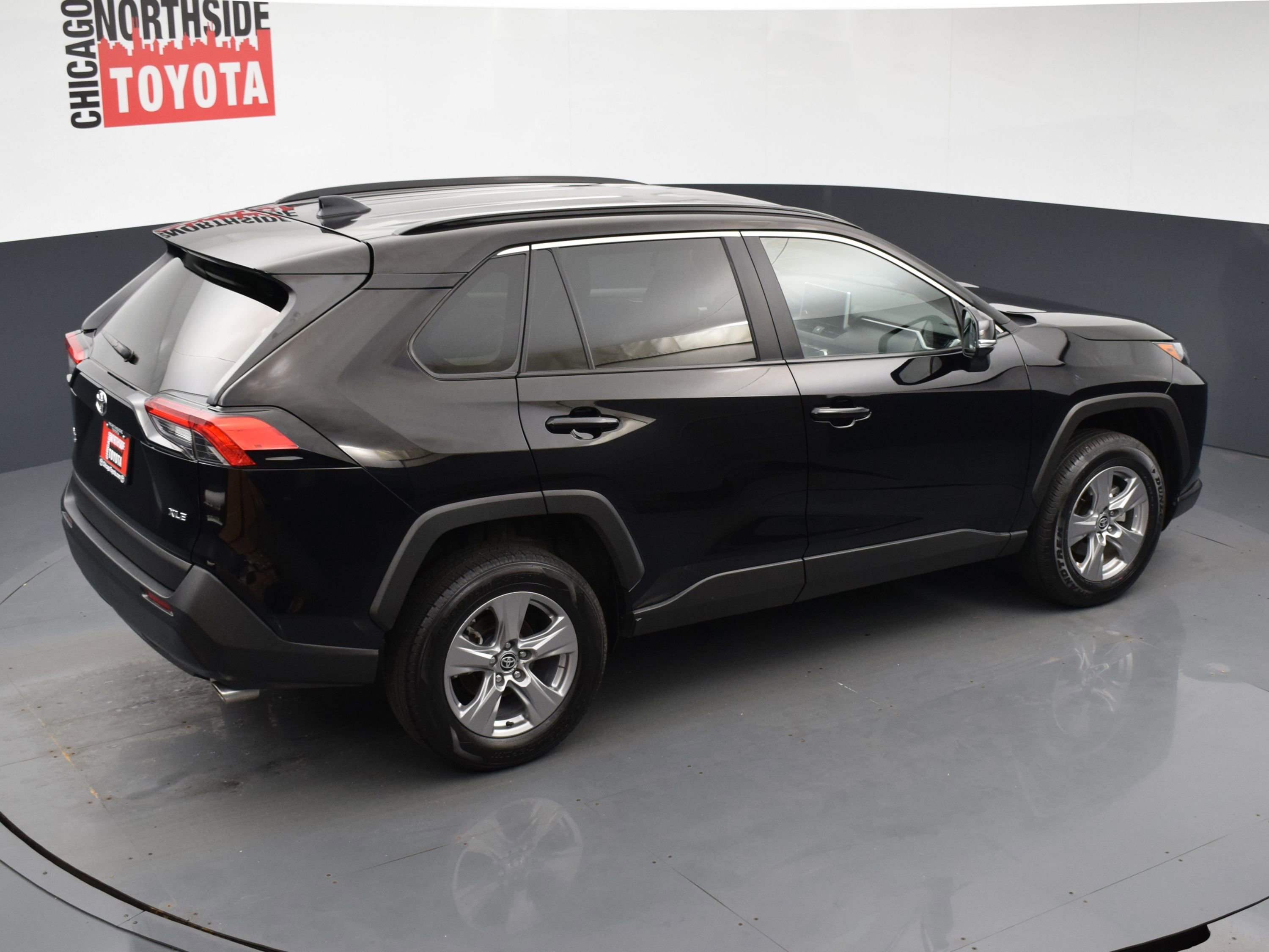 Used 2025 Toyota RAV4 XLE FWD image 19