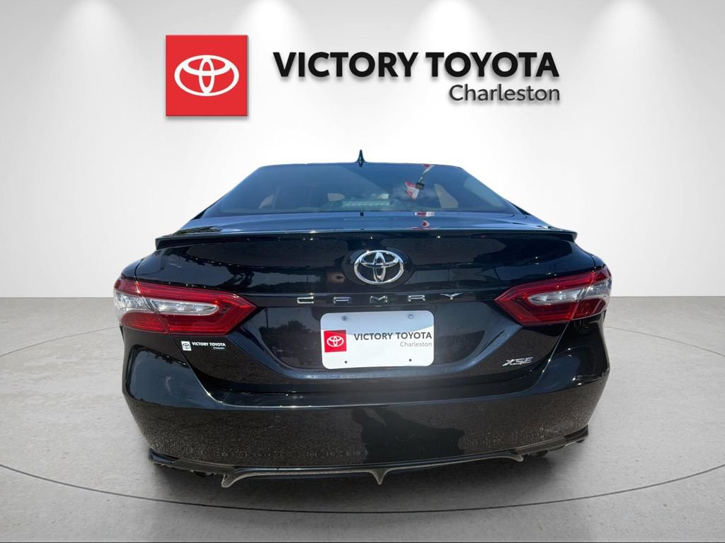 Used 2018 Toyota Camry XSE FWD image 4